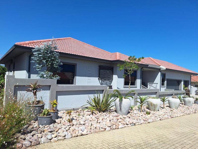 3 Bedroom Property for Sale in Avonddans Western Cape